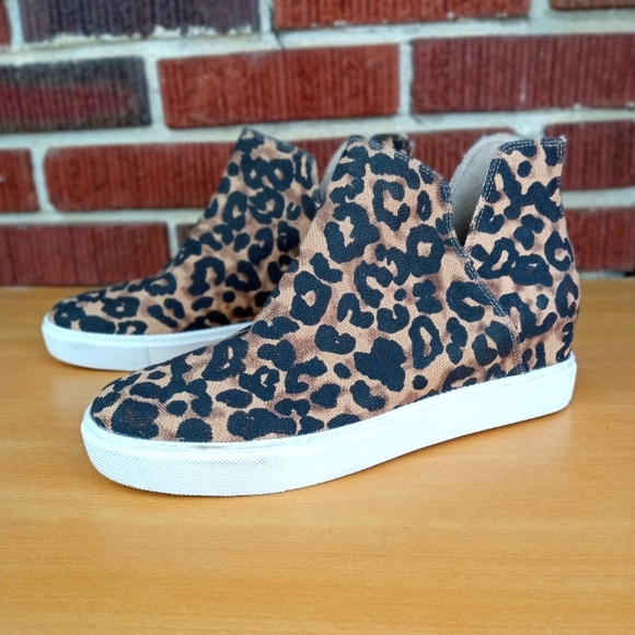NWT Steve Madden 'Claud' Hidden Wedge Sneakers in Leopard Print Canvas - Picture 2 of 6